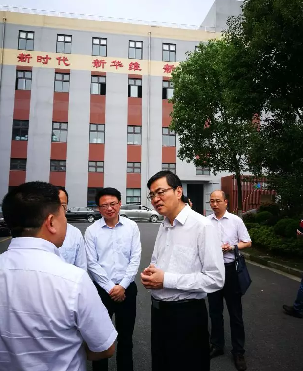 趙衛星書記與呂名禮交談 趙衛星書記與呂名禮交談